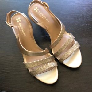 Naturalizer Gold Sandals/Shoes 8 N